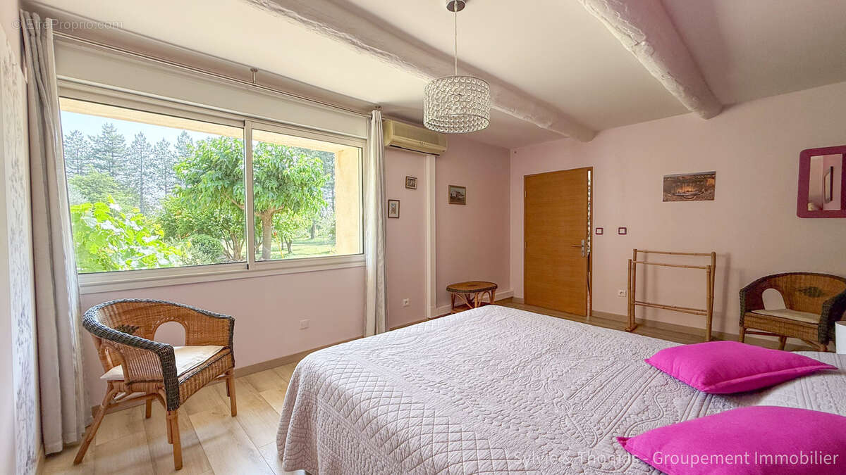 Maison à CADEROUSSE