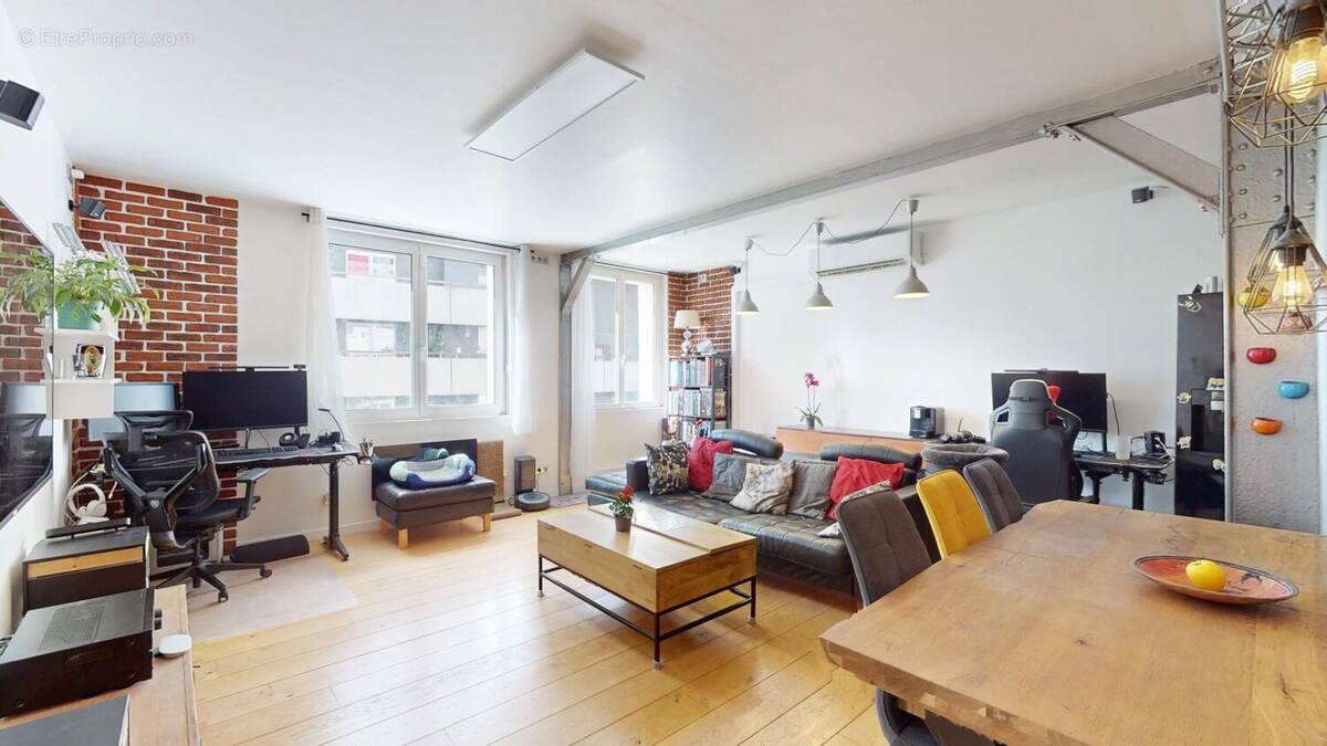 Appartement à PARIS-11E