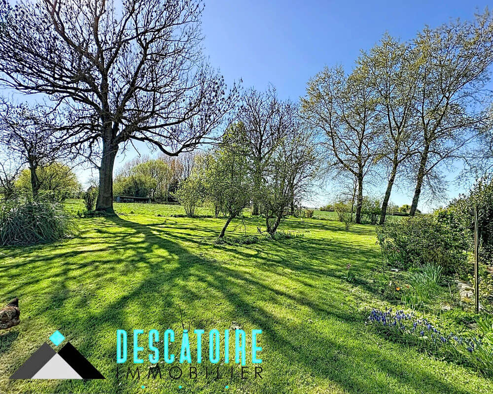 Maison à LE DOULIEU