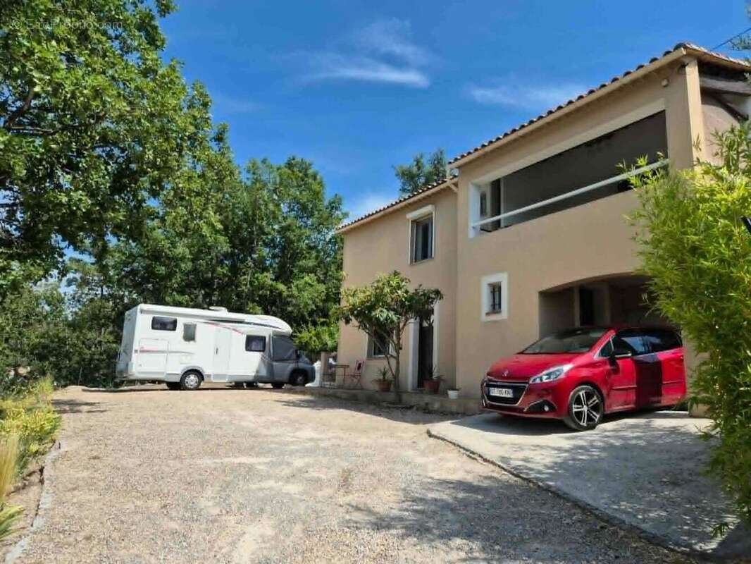   - Maison à VIDAUBAN