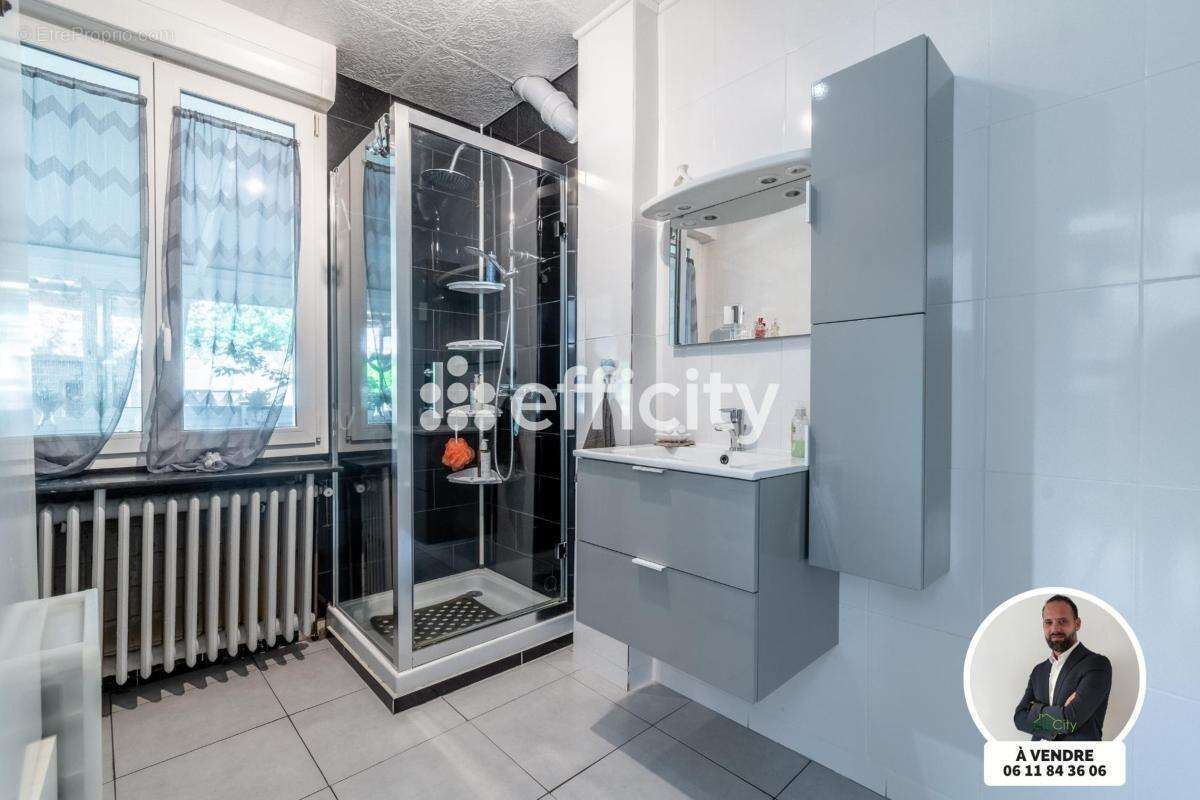 Maison 115 m² à Villeneuve-Le-Roi  - photo 12