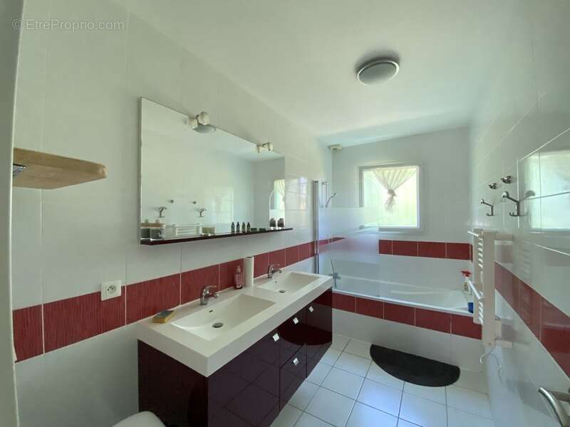 Maison à vendre 5 pièces LA CHAPELLE DE BRAGNY (71) - photo 8