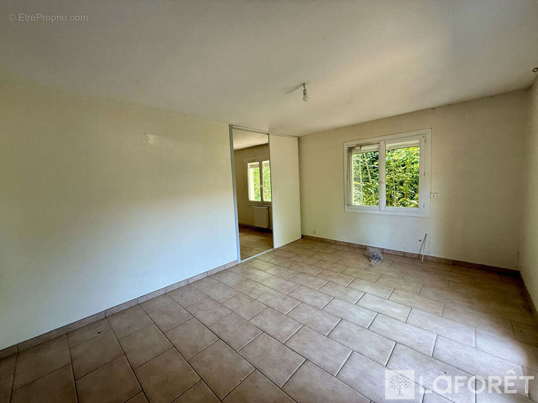 Maison de plain-pied avec jardin et garage - Proche de Langon - photo 4