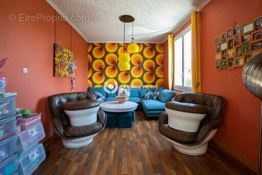 Commerce à L'ISLE-SUR-LA-SORGUE