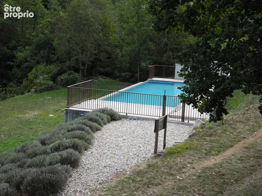 Ardèche - Ancien moulinage en pierres dans la vallée de l'Auzène - 6 logements - une grande salle 232m² - dépendance - piscine - - photo 22