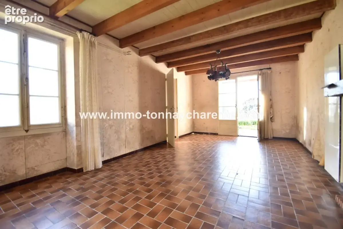 Maison 4 pièces 93 m² à vendre à Tonnay-Charente (17430) - photo 2