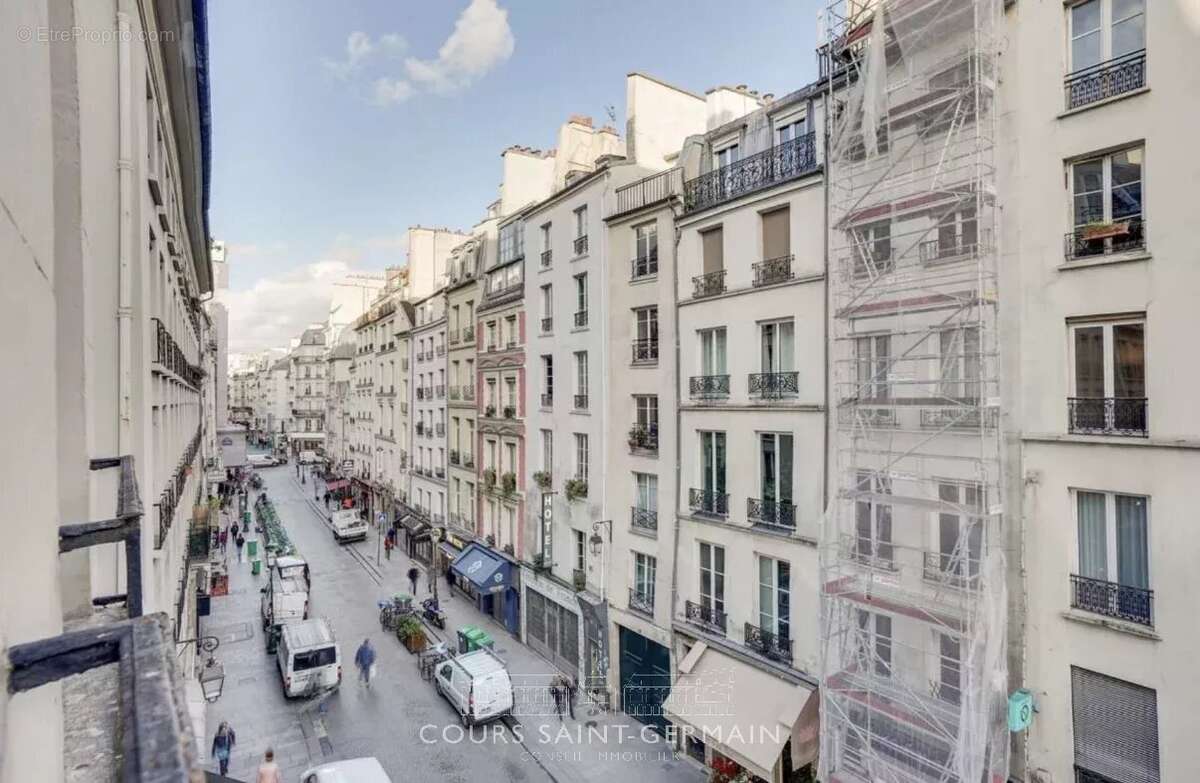 Appartement à PARIS-2E