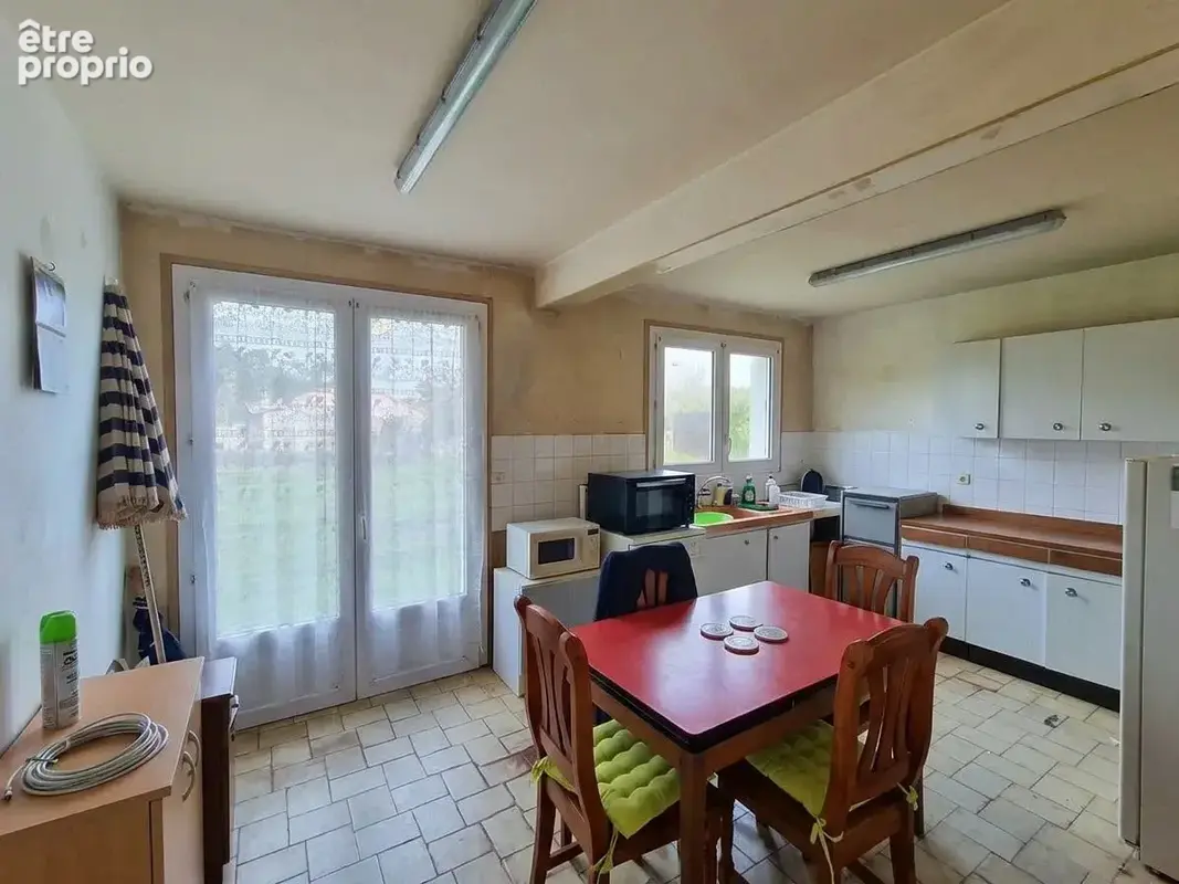 Maison Montaigu Vendee 5 pièce(s) 104 m2 - photo 4