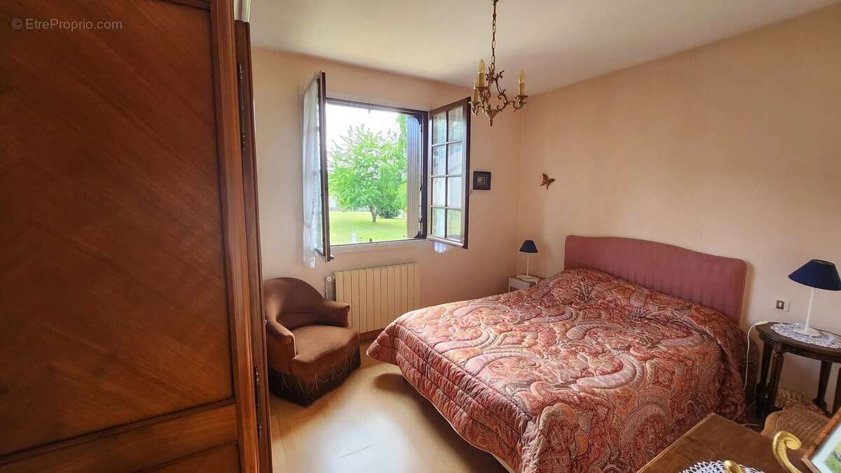 Maison à SAINT-JUNIEN