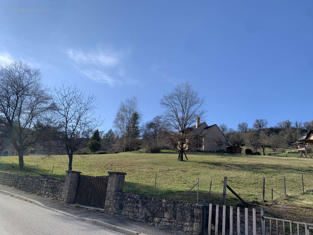 Terrain à MURET-LE-CHATEAU