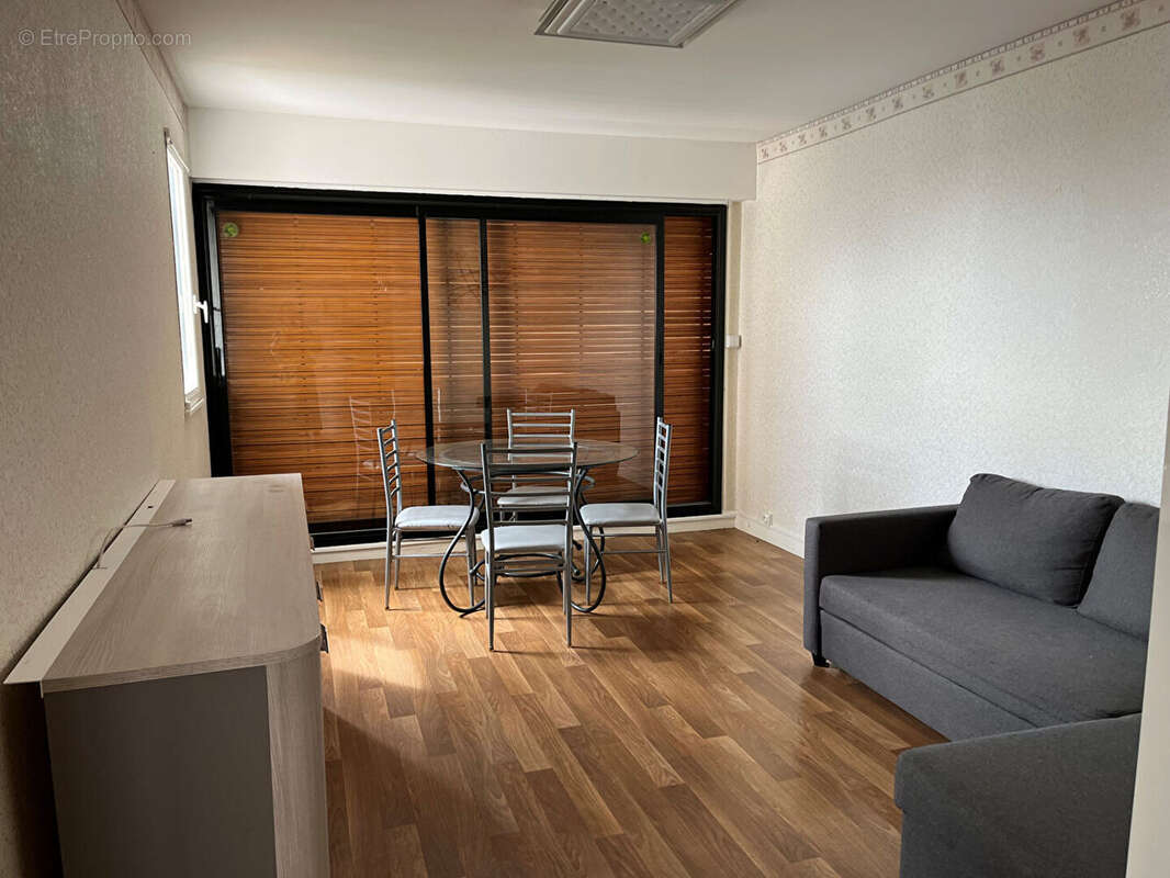 POITIERS Couronneries - photo 2