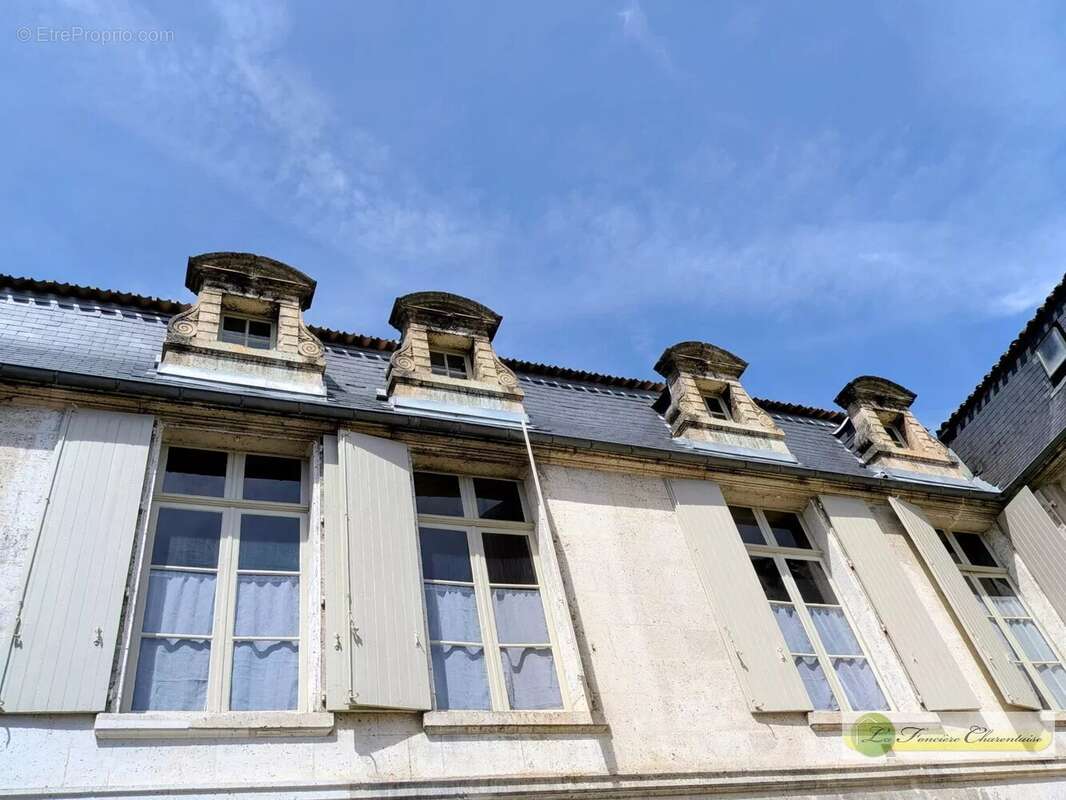 Proche Palais de justice - photo 16