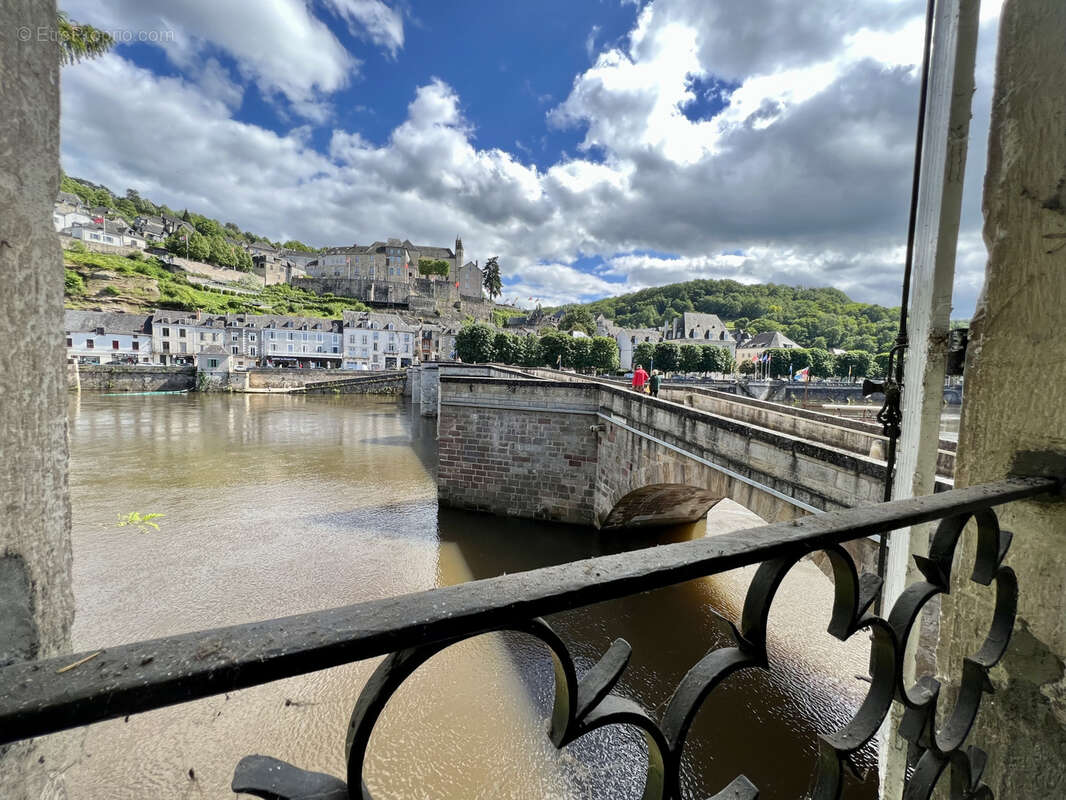 Maison à TERRASSON-LAVILLEDIEU