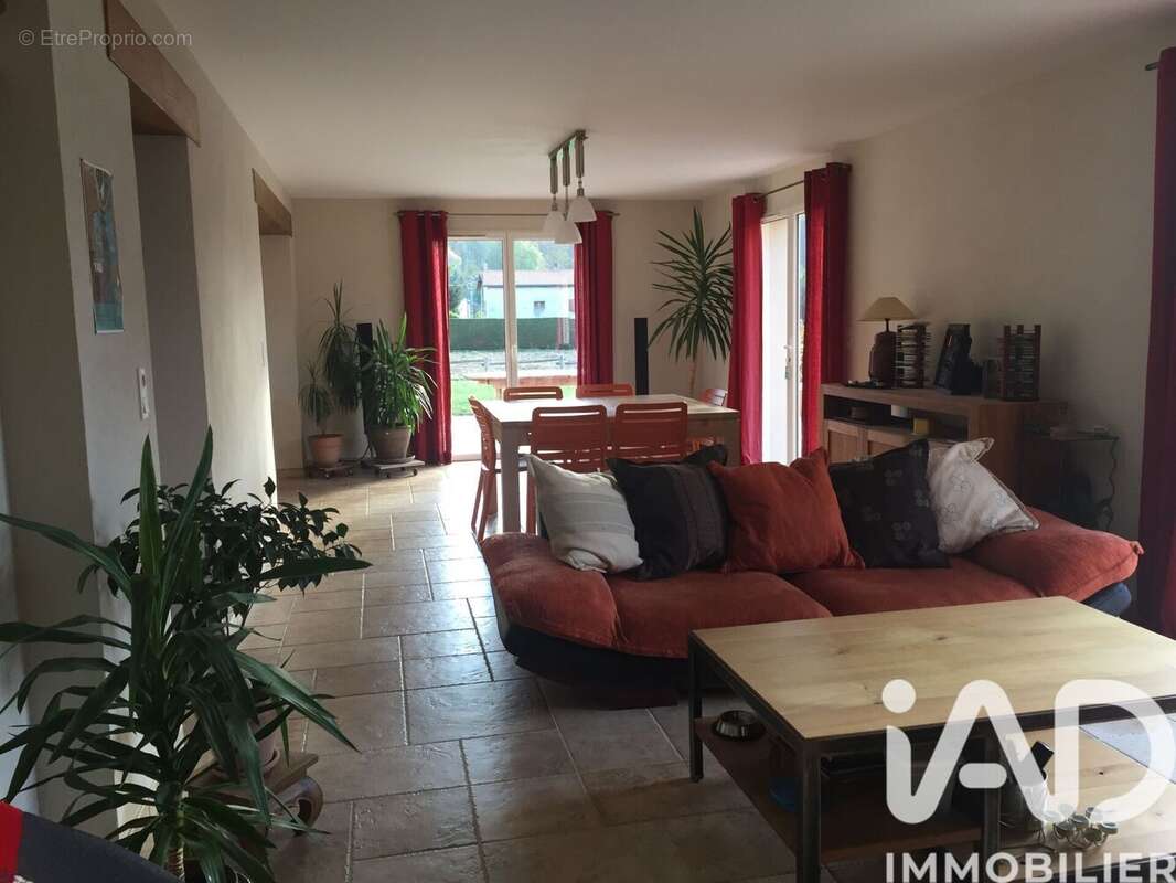 Photo 4 - Maison à OYEU