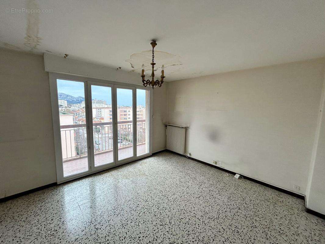 Appartement à MARSEILLE-9E