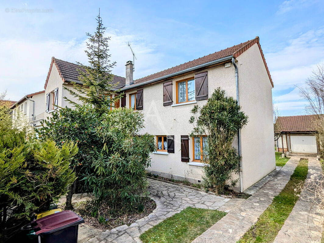 Maison à VAIRES-SUR-MARNE