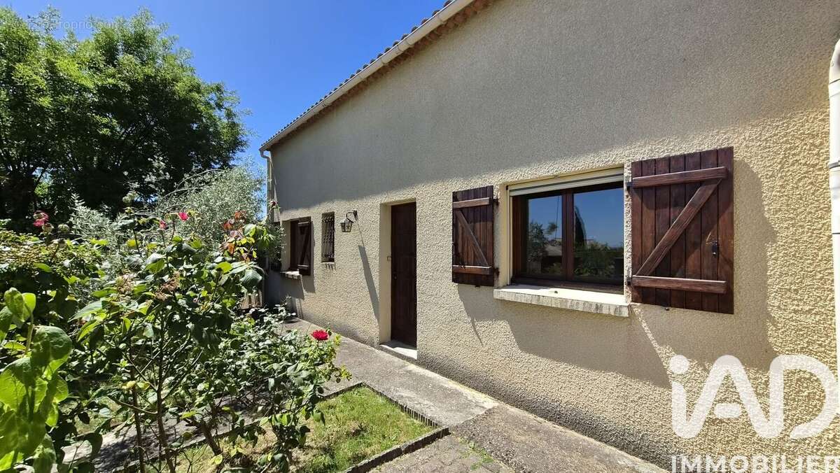 Maison 122 m² à Saint-Nazaire  - photo 2