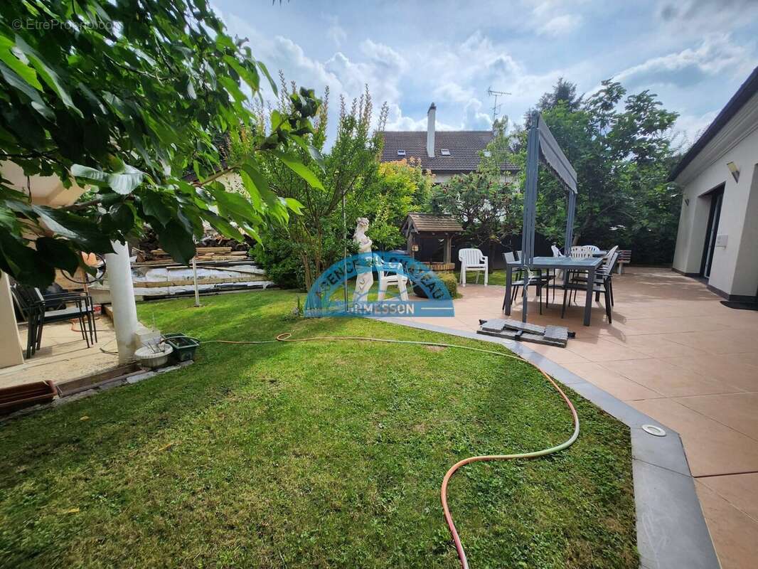 Maison à LE PLESSIS-TREVISE