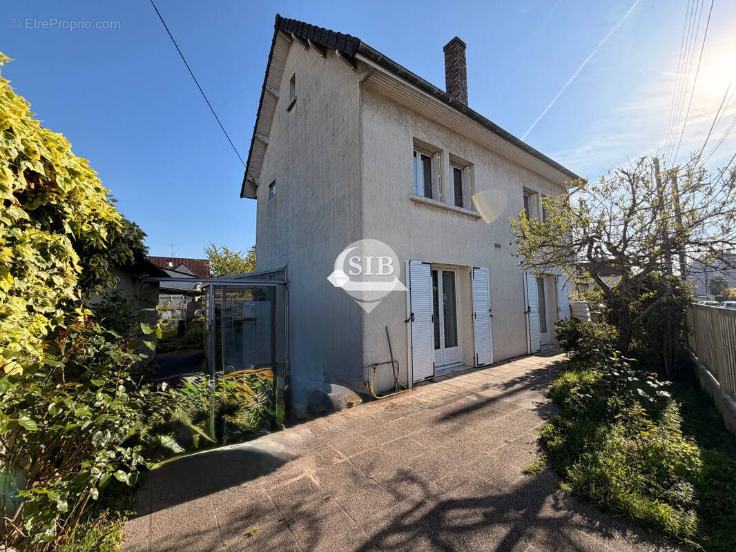 Maison à ATHIS-MONS