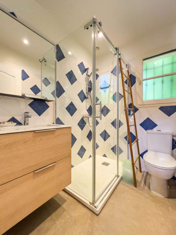 Maison à COLLOBRIERES