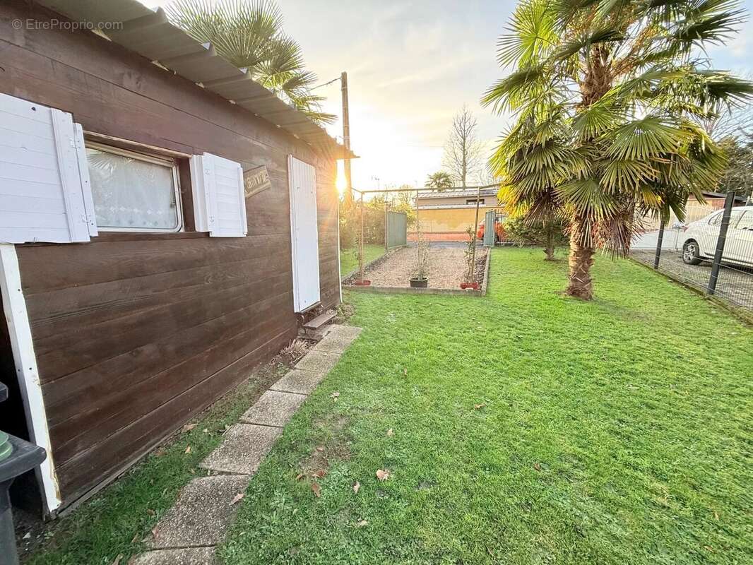 Maison à SAINT-JULIEN-DE-LA-LIEGUE