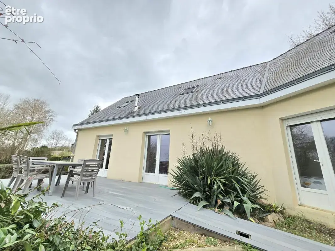 Maison à NOTRE-DAME-DU-PE