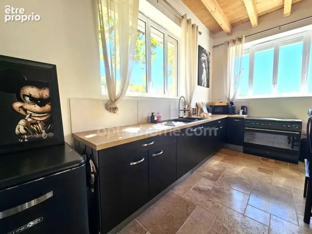 Ensemble immobilier, composé de deux maisons rénovées 135 et 105 m² sur un même terrain de 1900 m² avec piscine Proche de MAGNAC - photo 4