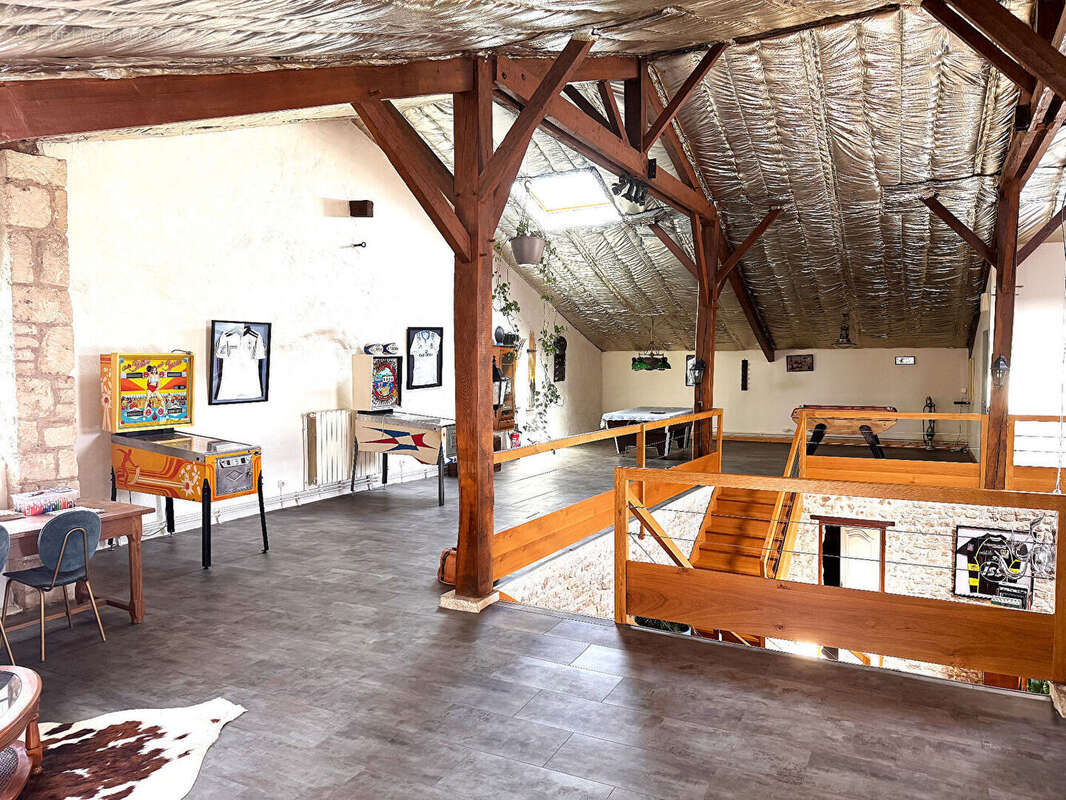 Maison à TONNAY-CHARENTE