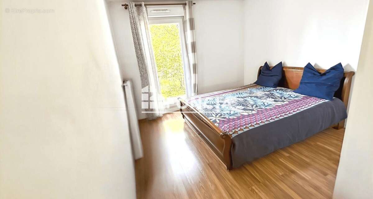 Appartement à SAINT-THIBAULT-DES-VIGNES