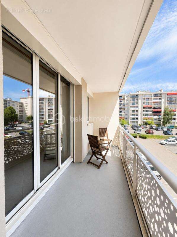 Appartement à CHILLY-MAZARIN
