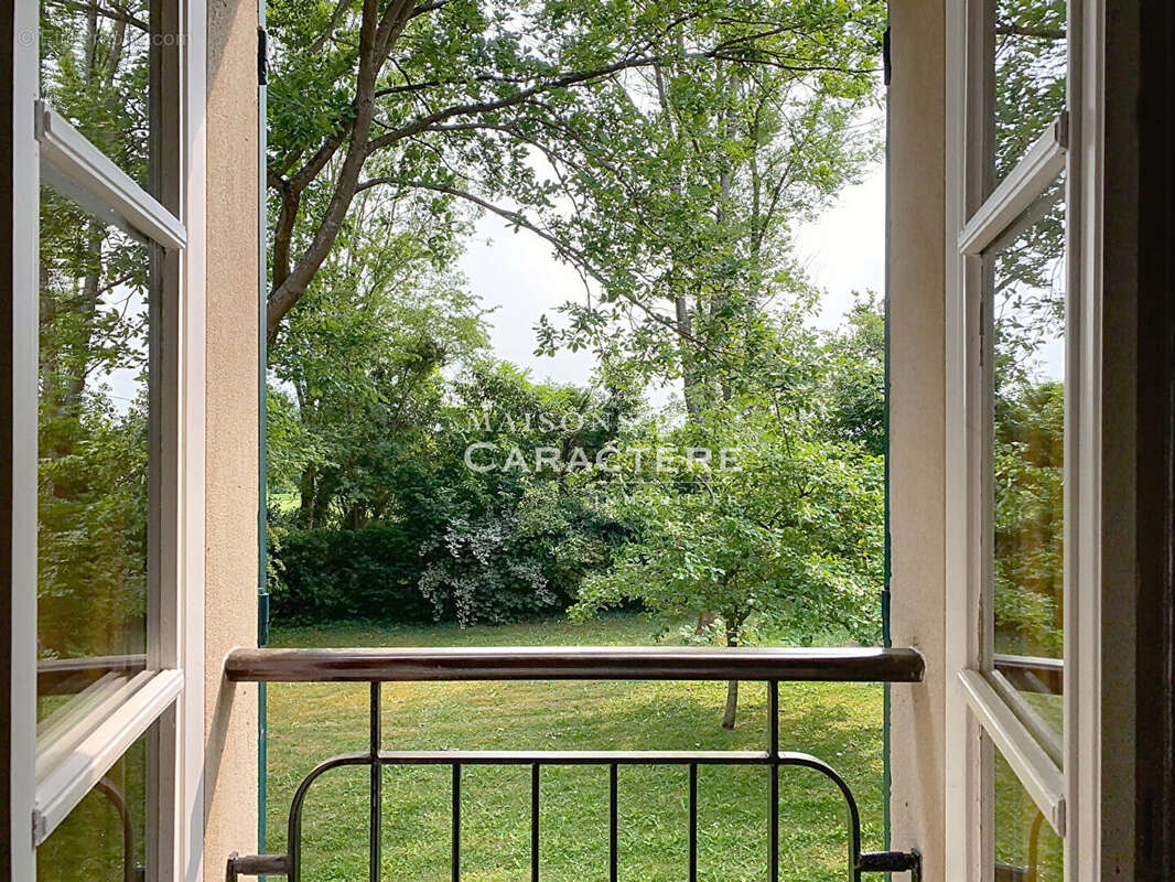 Maison à CRESPIERES