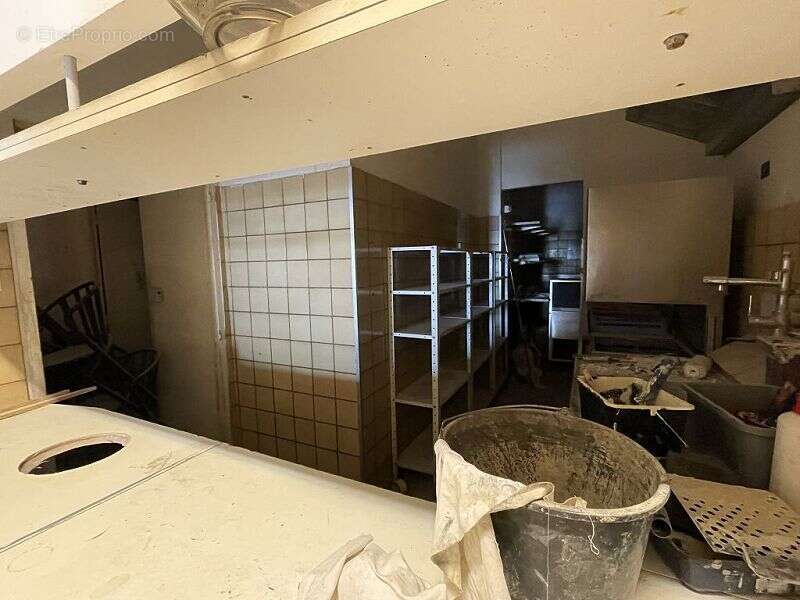 Commerce à CANET-EN-ROUSSILLON