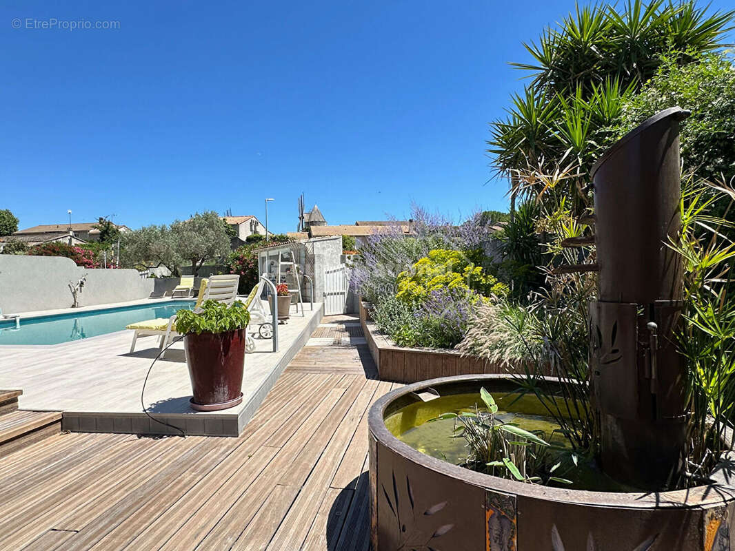 Maison à JONQUIERES-SAINT-VINCENT