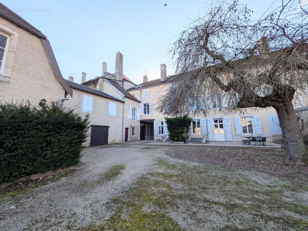 Appartement à NEUFCHATEAU