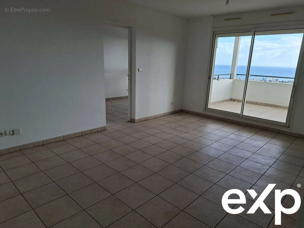 Appartement à SAINT-DENIS