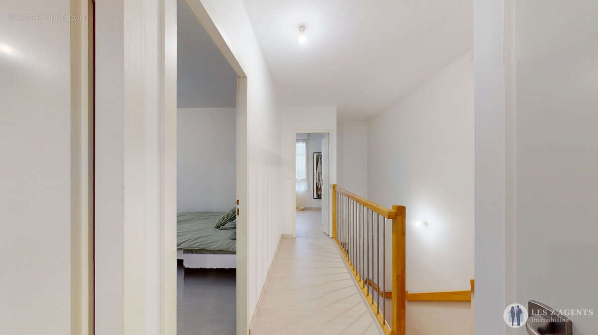 Maison à SAINT-MARTIN-D&#039;HERES