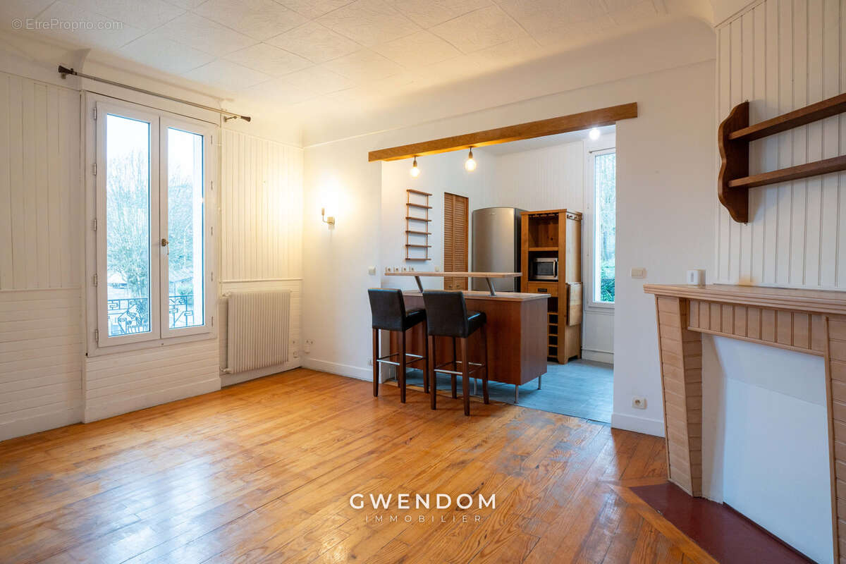 Appartement à LE PERREUX-SUR-MARNE