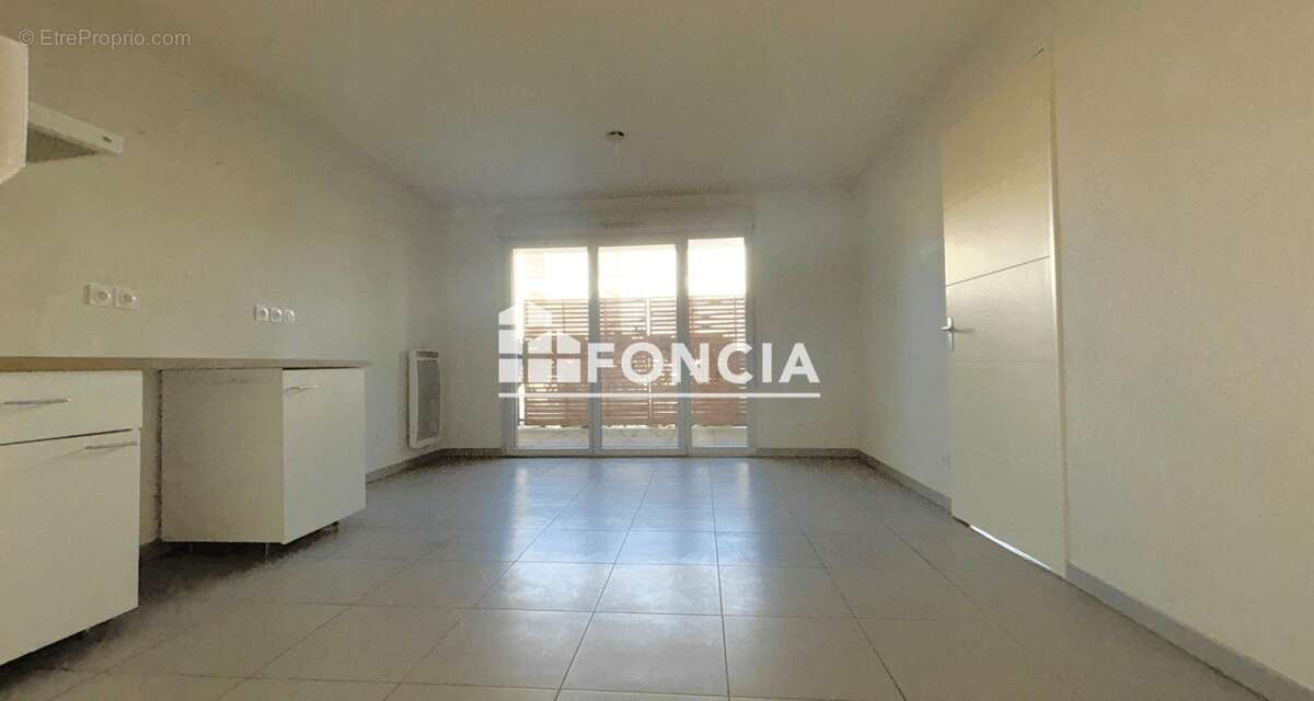 Appartement à SAINT-MAXIMIN-LA-SAINTE-BAUME