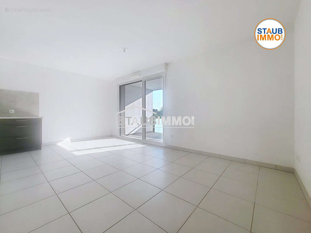 Appartement 43 m² à Saint-Louis  - photo 6