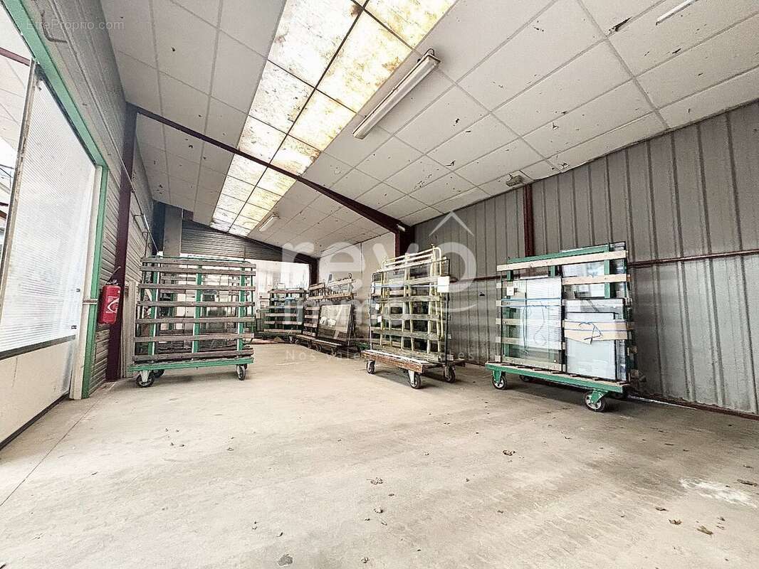 Commerce à FONTENAY-LE-COMTE