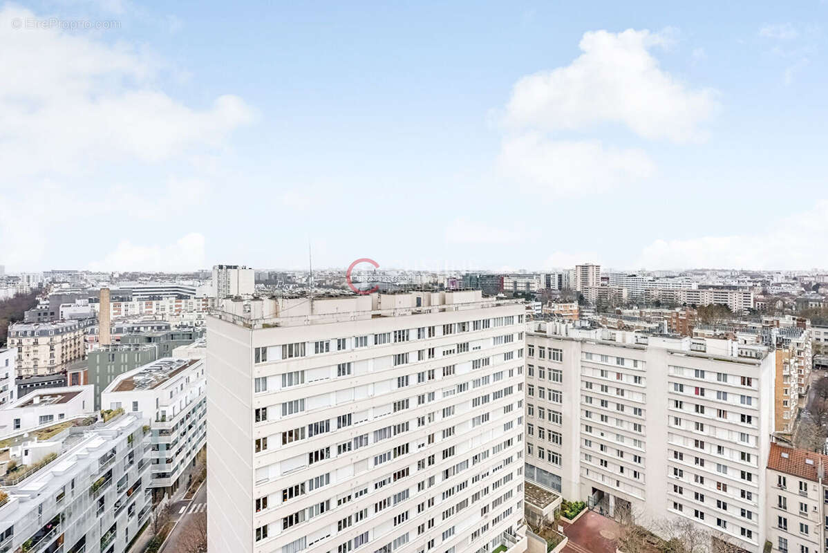 Appartement à PARIS-14E