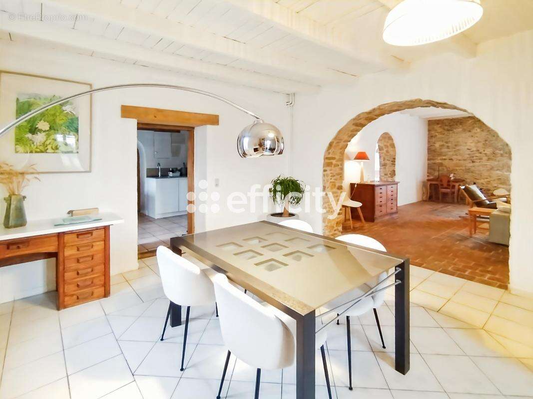 Maison à NIEUL-SUR-L&#039;AUTISE