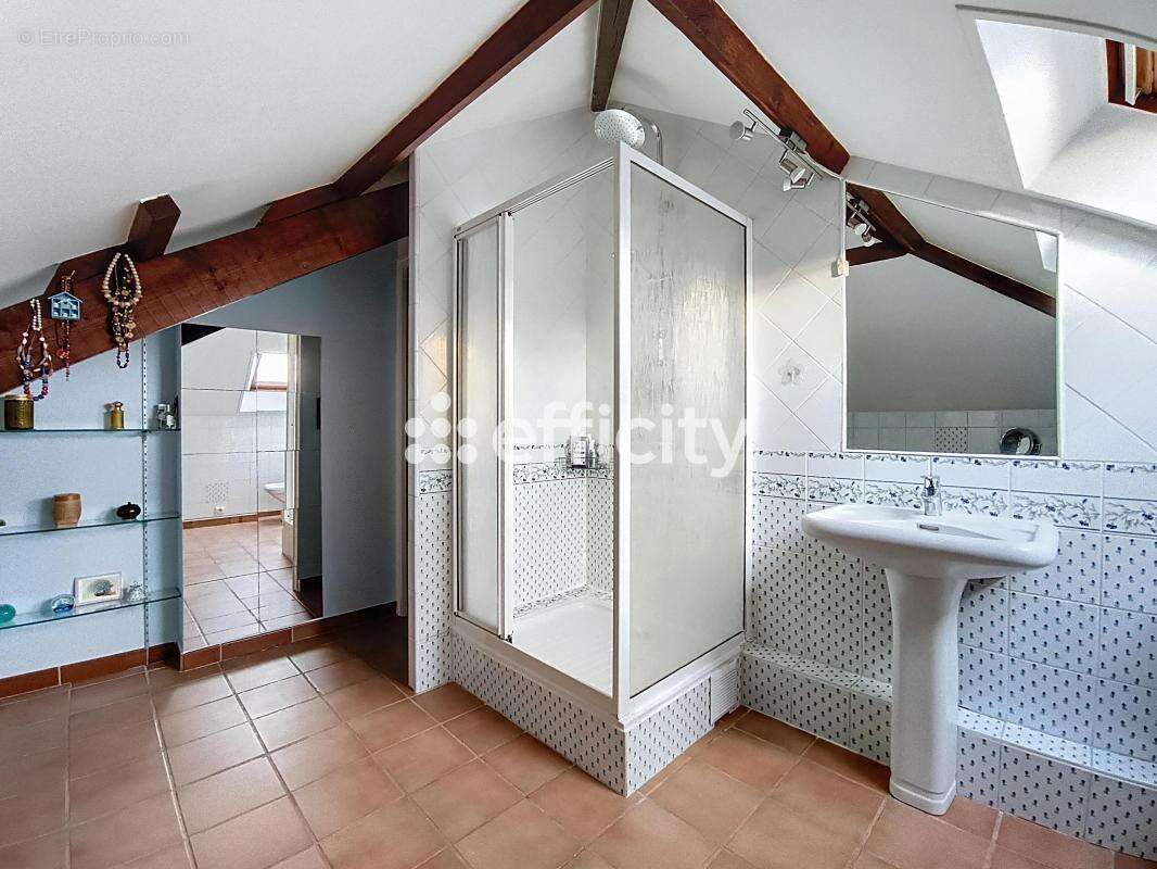 Maison à SAINT-GRATIEN