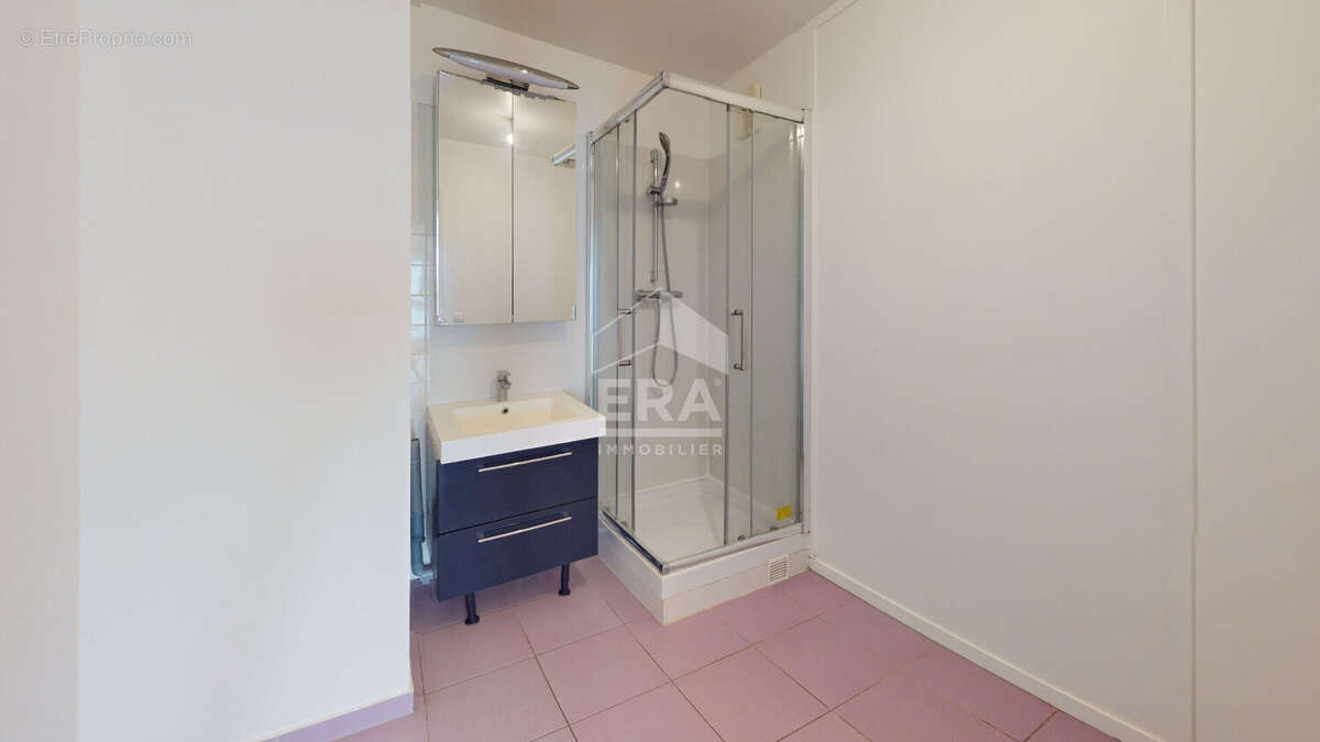 Appartement à PARIS-19E