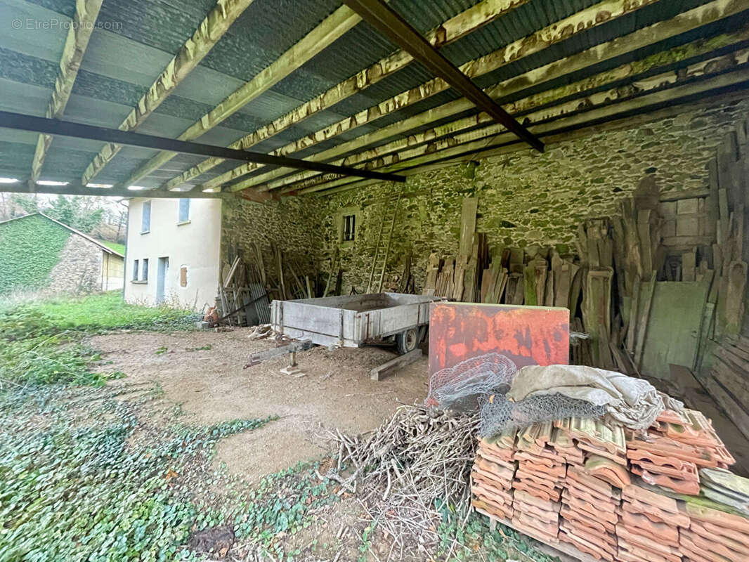 Maison à LANUEJOULS