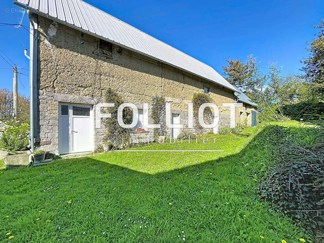 Maison à BRICQUEVILLE-SUR-MER