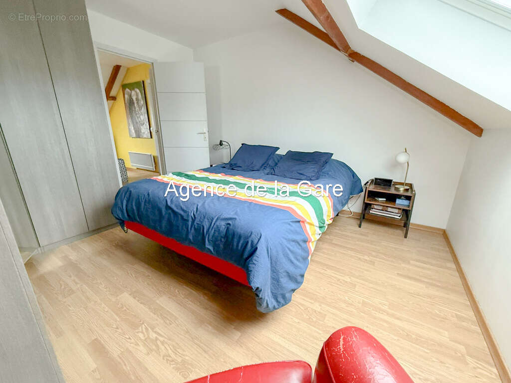 Appartement à SARTROUVILLE
