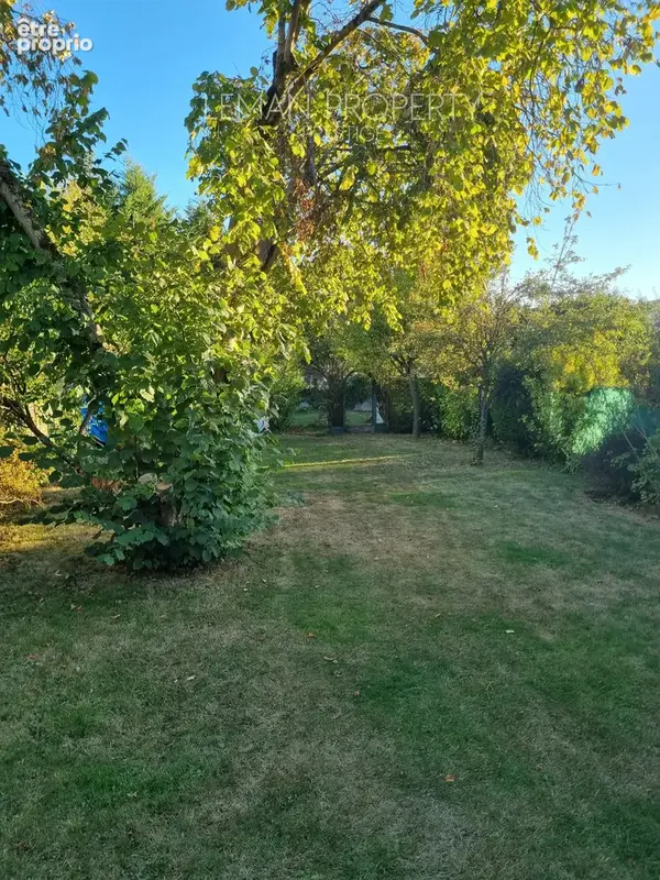 Maison familiale avec jardins, terrasse et véranda - photo 10