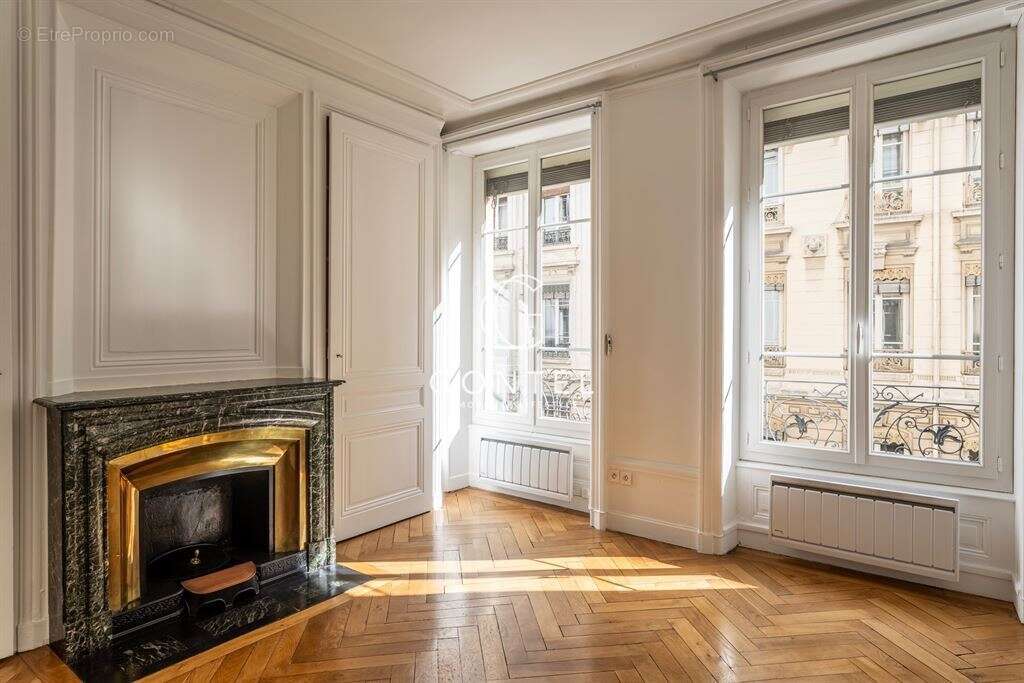 Appartement à LYON-6E