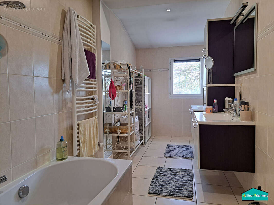Maison à Machecoul Saint Même 6 pièce(s) 131.54 m2 - photo 12